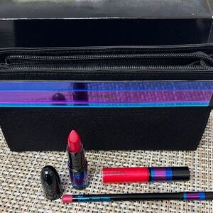 MAC COSMETIC ENCHANTED EVE LIP BAG RED with LIPSTICK, LIPGLOSS & LIP PENCIL NEW